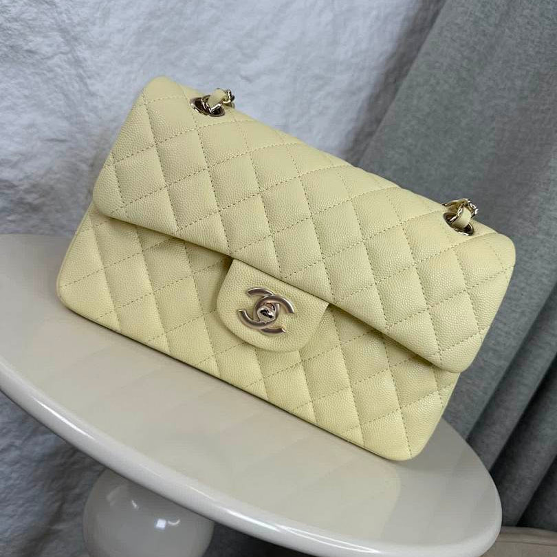 Large classic yellow shoulder bag