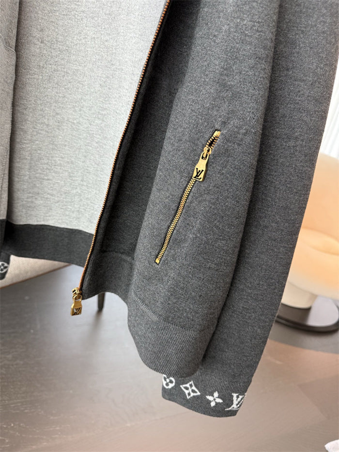 LUXURY KNIT SWEATER