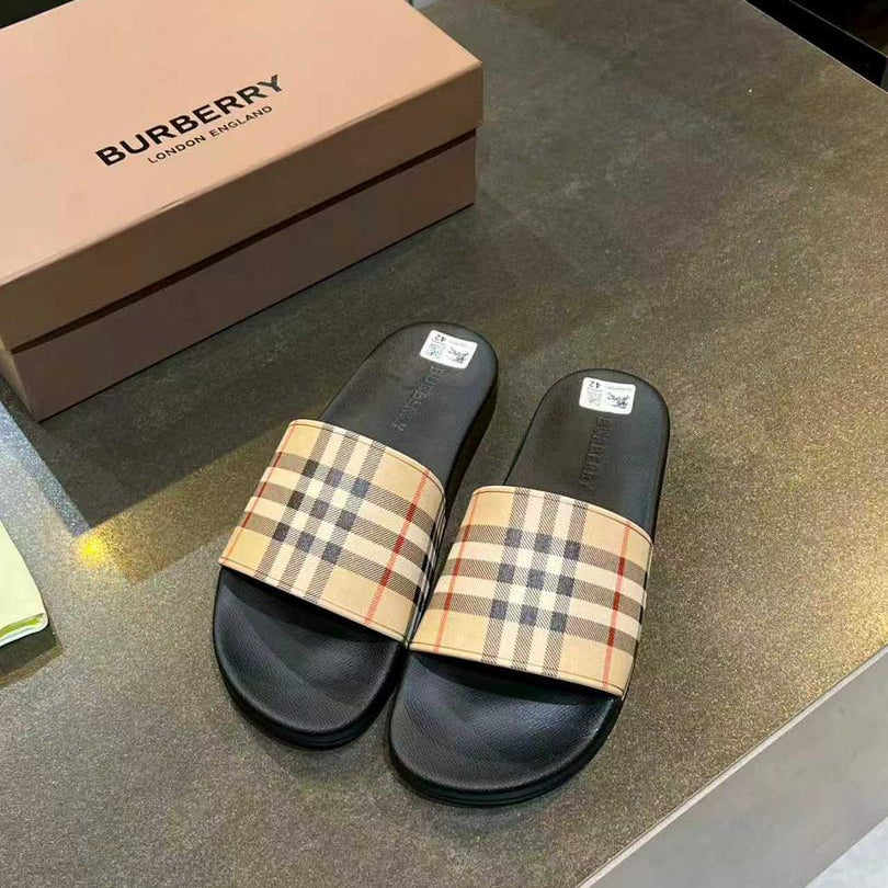 Classic Check Comfort Slides