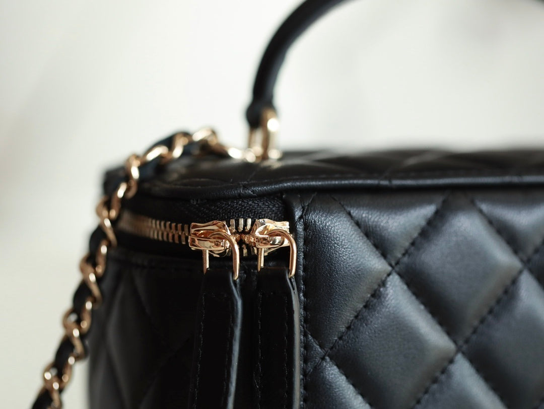 Elegant Quilted Mini Case