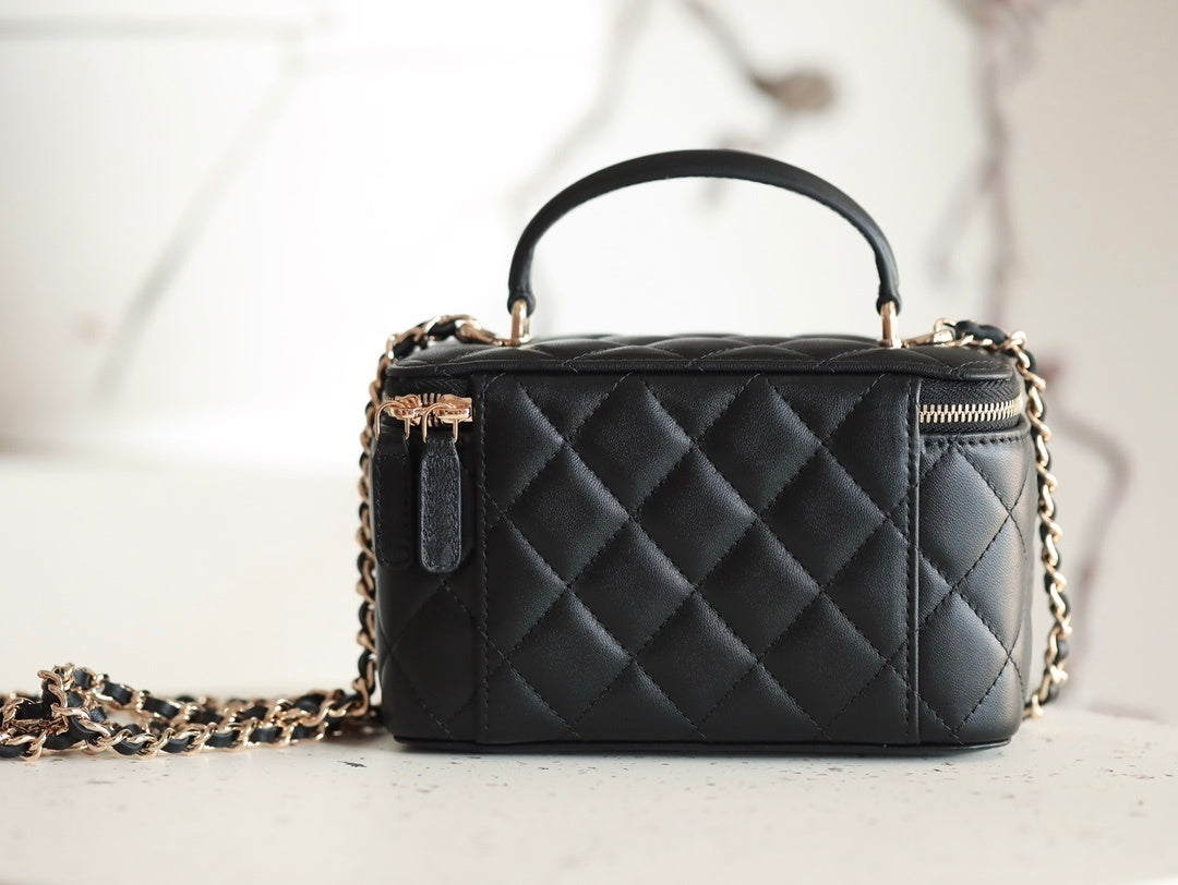 Elegant Quilted Mini Case