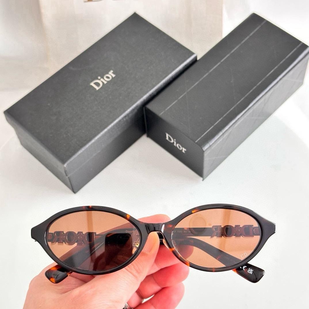 Classic Oval Sunglasses